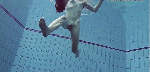  Underwater babe Liza Rachinska swims naked